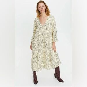 Little Moon Cream & Black Patterned Oversized Midi Dress (XS)